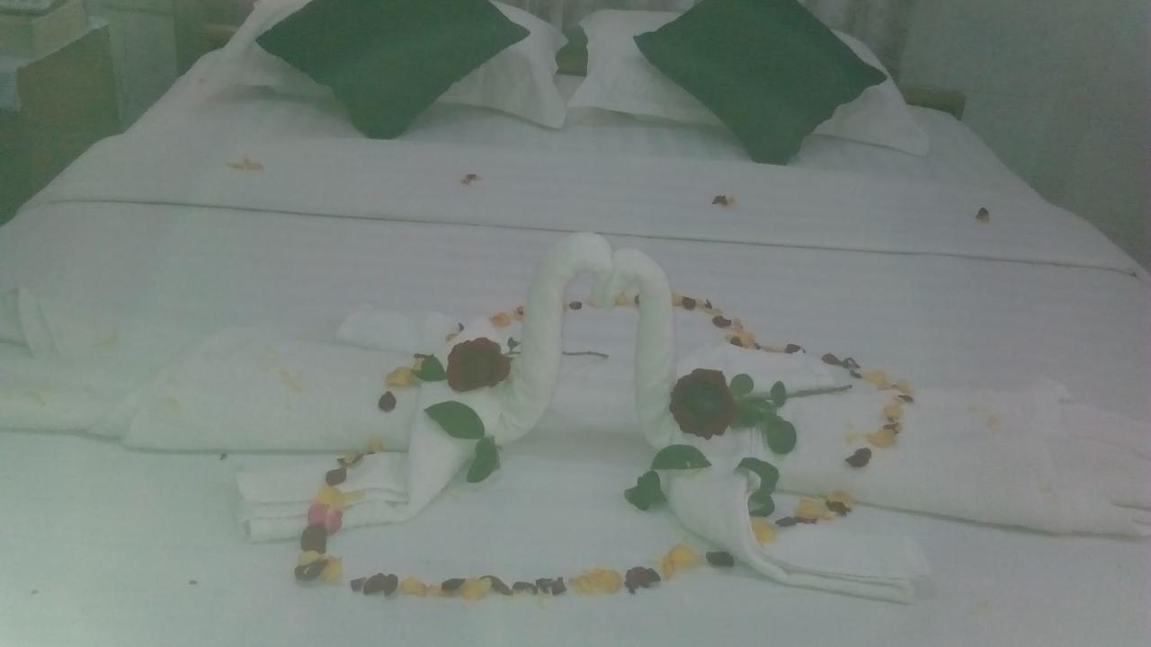 Maykha Hotel Mandalay Exterior foto